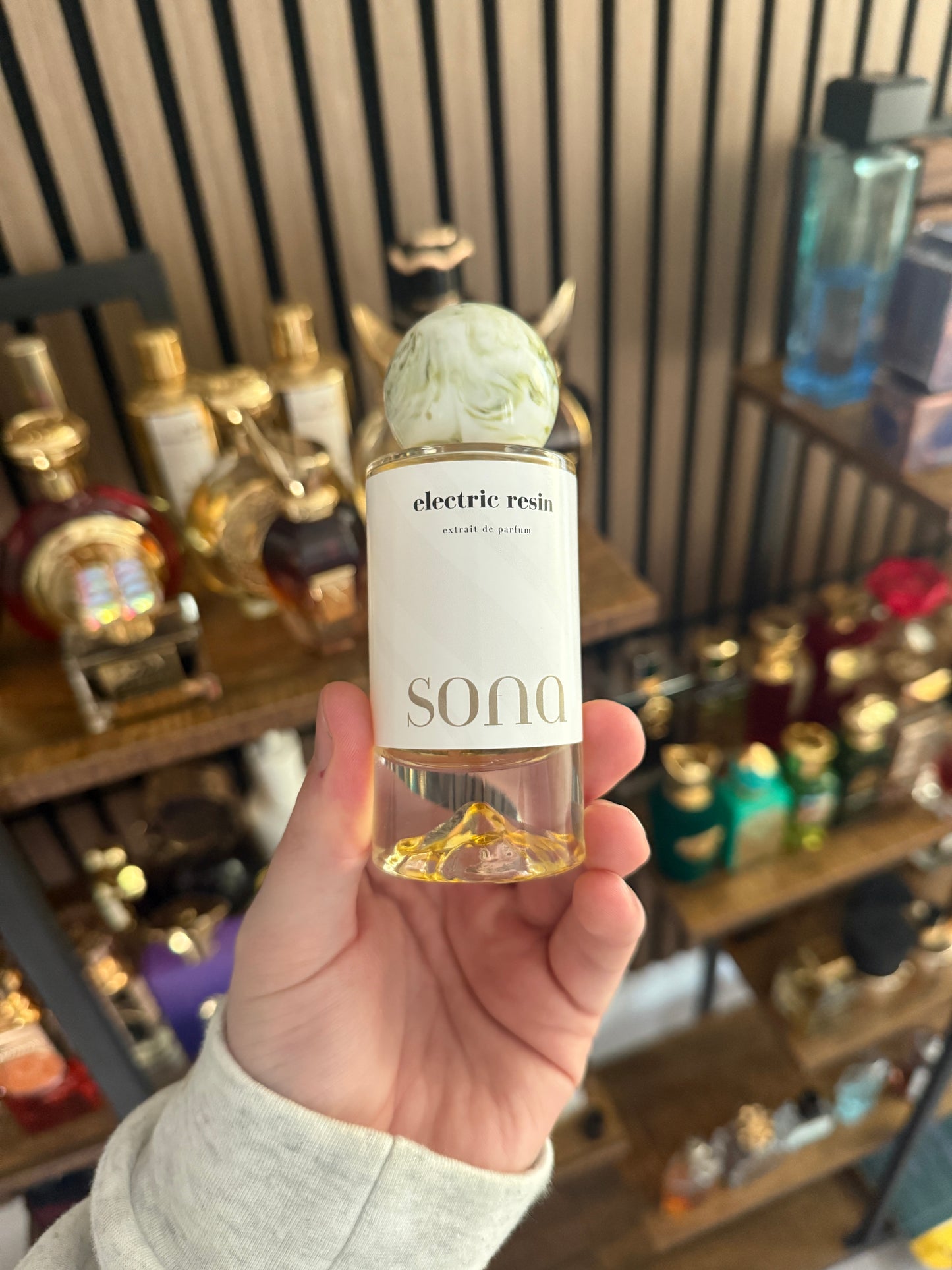 Sona Electric Resin